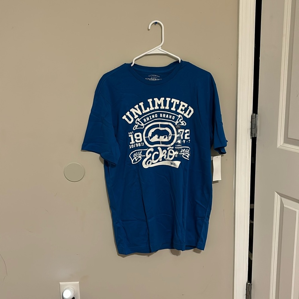 Brand new excellent t shirt.